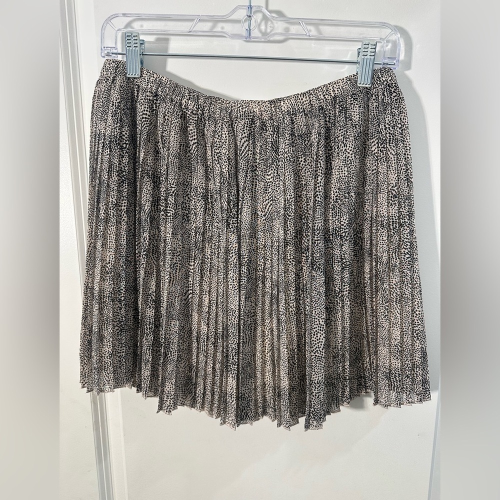 BCBGeneration Mini Skirt Leopard Print Pleated Layered Skirt Size Small NWOT